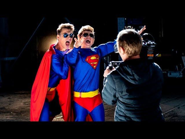 Режиссер Алексей Воробьев снял новый клип для Коли Коробова с супер героями! смотреть онлайн