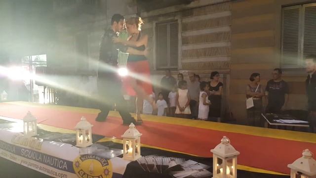 Tango Mil pasos Rebecca e Stefano смотреть онлайн