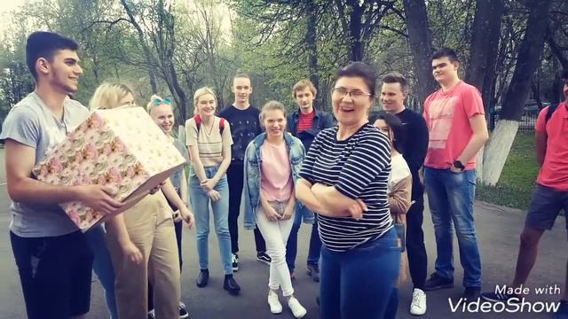 Самый лучший подарок учителю от 11А смотреть онлайн
