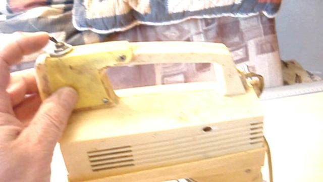 Старый миксер Straume (электровзбивалка) "Страуме" ВР-301 смотреть онлайн