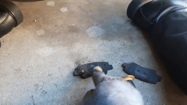 Brake pads replacement Hyundai Accent SE remixed смотреть онлайн