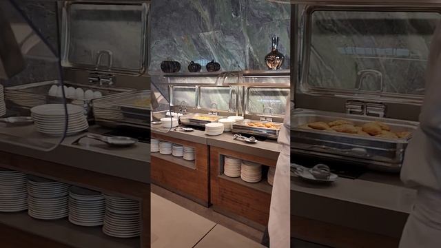 Baku International Airport GYD смотреть онлайн