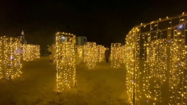 Новогодняя Анапа 2023?Прогулка ЦЕНТРУ ГОРОДА. Как украсили Анапу к новому году? Что нового в городе смотреть онлайн