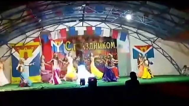 16.09.2017 Группа восточного танца "Нувара Элия" на День города в Усть-Лабинске смотреть онлайн