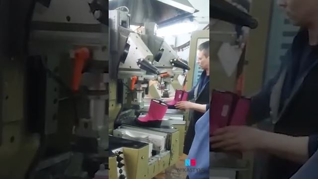 А Вы уже купили ЗИМНИЕ САПОЖКИ СО СКИДКОЙ 30%? смотреть онлайн