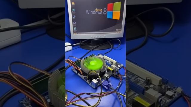 Выдергиваем оперативную память во время работы ПК! смотреть онлайн