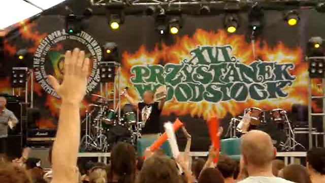 Przystanek Woodstock 2010 Marek Kondrat i Jerzy Buzek смотреть онлайн