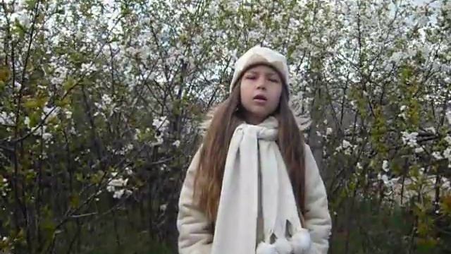 Юнна Мориц «Весна» смотреть онлайн