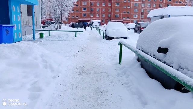 Усинск. Вероника Долина (автор-исполнитель) песни "Иду по улице" и "Гололёд" смотреть онлайн