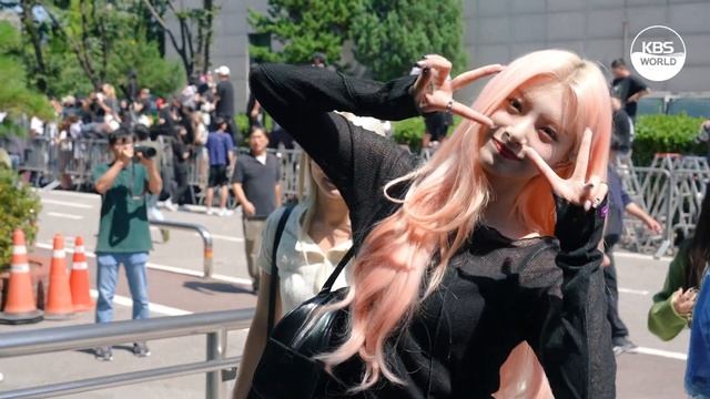 [4K] EVERGLOW EYE CONTACT CAM :: 에버글로우 아이컨택캠 @ MUSIC BANK