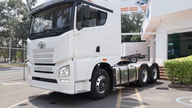 Обзор седельного тягача FAW JH6. Очередное китайское чудо? #китайскийтягач #fawjh6 #dongfeng смотреть онлайн