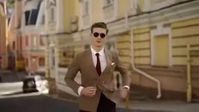 Бежевый двубортный мужской костюм.Прокат мужских костюмов Yarmich Rent смотреть онлайн