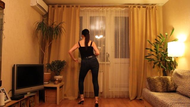 Bachata solo. Возвратный шаг. смотреть онлайн
