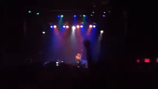 Shake It by Trace Cyrus смотреть онлайн