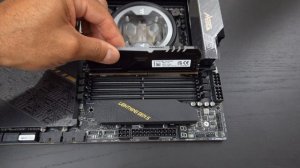 How to Install DDR5 RAM on AMD AM5 Motherboards