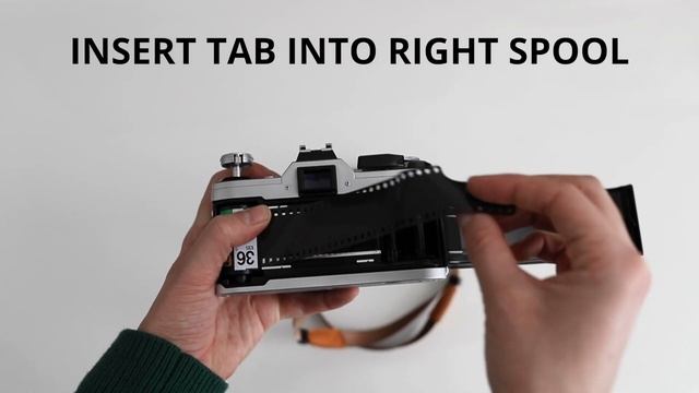 How to Load Film Into a Canon AE-1 смотреть онлайн