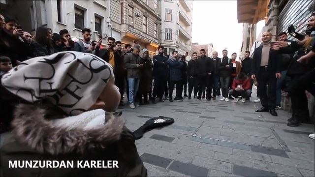 İstanbul Taksim İstiklal Caddesi'nde Sokak Müzisiyenleri #istiklalcaddesi #taksim смотреть онлайн