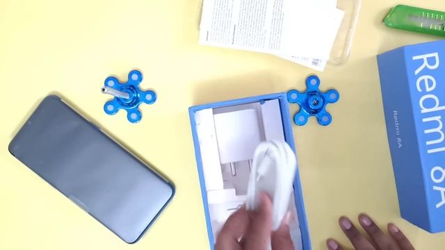 Redmi 8A Unboxing смотреть онлайн
