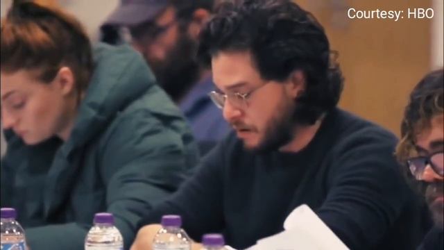 Kit Harington and Emilia Clarke cries after hearing the ending script смотреть онлайн