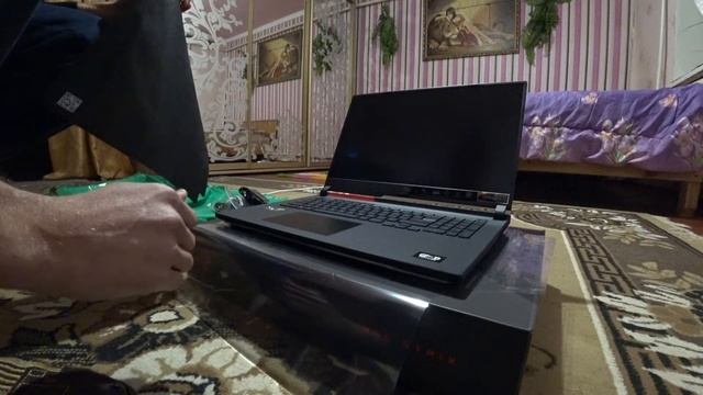 Распаковка ASUS ROG Strix G17 G713QR-HG121 (90NR05J1-M03810) Original Black смотреть онлайн