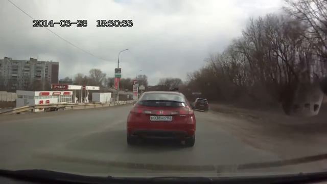 CAYENNE по обочине как на коне,потом по встречке! смотреть онлайн
