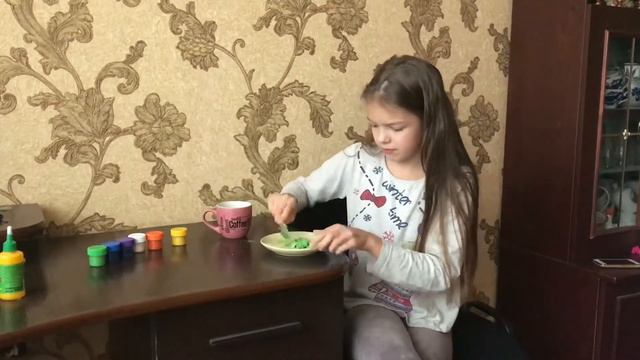 ЛИЗУН ИЗ СИЛИКАТНОГО КЛЕЯ И ПОРОШКА? смотреть онлайн