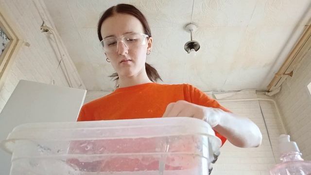 РЕМОНТ: ПРОБУЮ БЫСТРЫЙ СПОСОБ УБРАТЬ ПОБЕЛКУ СО СТЕН! смотреть онлайн