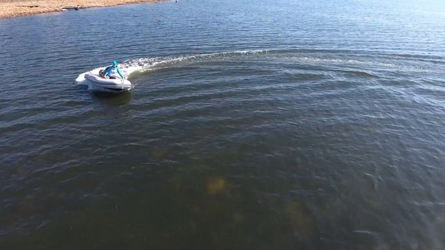 DJI Phantom 4 This Flying Over Water! смотреть онлайн