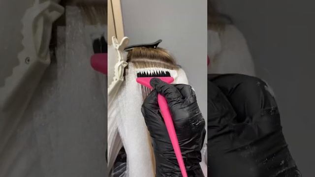 Как сделать Тотал блонд на очень поврежденные волосы ? #окрашиваниеволос #обучениепарикмахеров смотреть онлайн