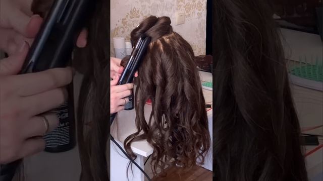 Свадебная причёска ?? собираем подругу на свадьбу #макияж #свадебнаяприческа #прически #укладки смотреть онлайн