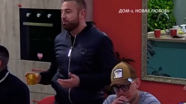 Николайчук "весело" отметил помолвку без Кати Гориной смотреть онлайн