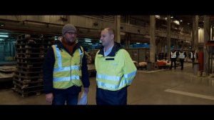 Как работает грузовой терминал аэропорта "Внуково" / Гигантские погрузчики / Чем загружают самолеты