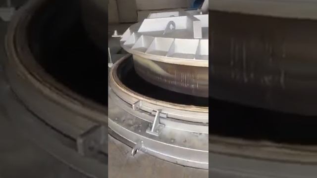 Шахтная печь для отжига проволоки в бунтах с садкой 14 тонн.