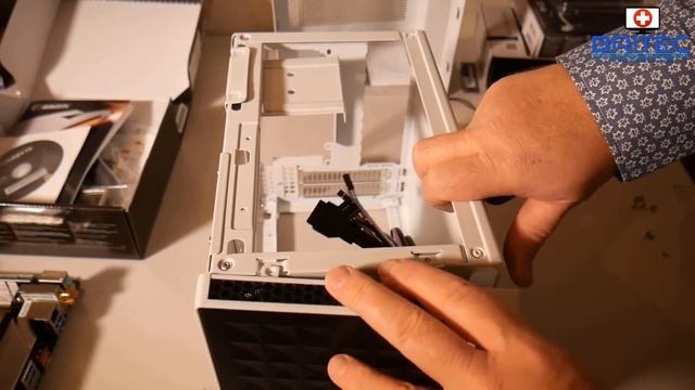 How to Build Tiny ITX Gaming PC смотреть онлайн