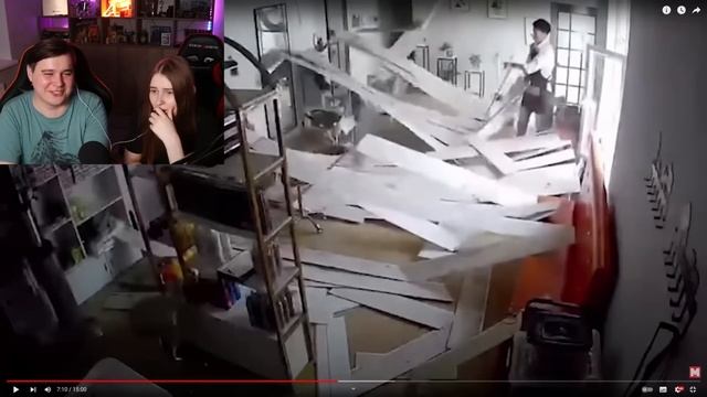 50 НЕВЕРОЯТНЫХ МОМЕНТОВ СНЯТЫХ НА КАМЕРУ / РЕАКЦИЯ С ЖЕНОЙ смотреть онлайн