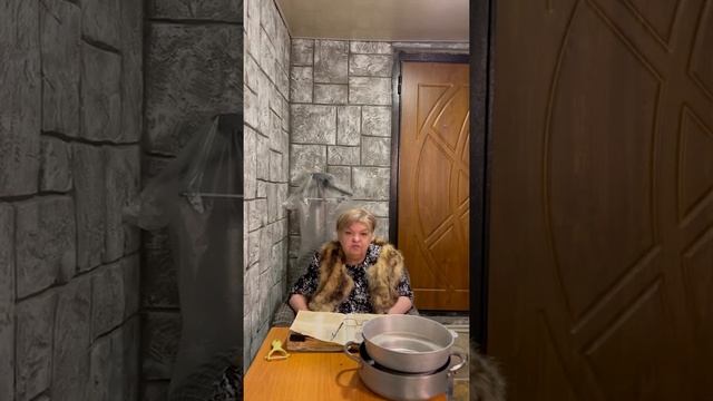 ЕЩЕ 1 СПОСОБ ЭКОЛОГИЧНО ПОМЫТЬ АЛЮМИНИЕВУЮ ПОСУДУ #shorts смотреть онлайн