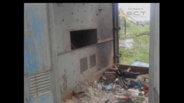 В Братске в результате пожара на трансформаторной подстанции пострадал рабочий смотреть онлайн