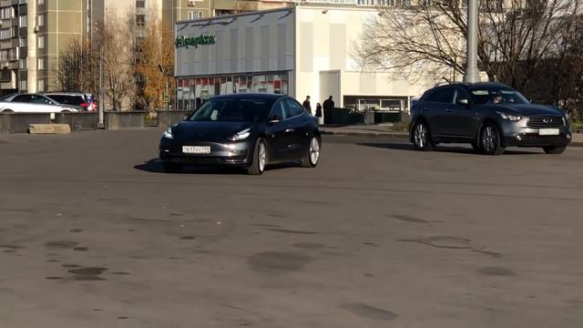 Функция smart summon на Tesla model 3 смотреть онлайн