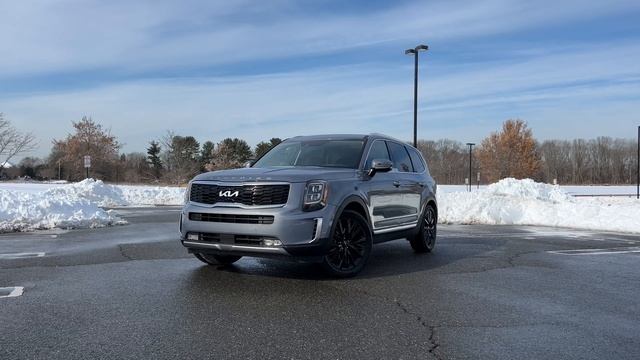 AWESOME 3-Row SUV! 2022 Kia Telluride Review смотреть онлайн