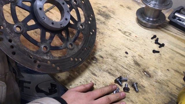 04. Стоит ли заказывать у меня ступицу?/ Райни смотреть онлайн