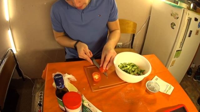 КАК СДЕЛАТЬ ПИЦЦУ ЗА 100 Р В ОБЩАГЕ ЗА 7 МИНУТ /ВЫЖИТЬ НА СОТКУ смотреть онлайн