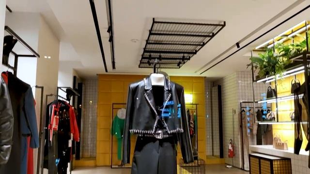 НОВЫЙ ВЗГЛЯД НА РОК. МЕТАЛЛ В ТРЕНДАХ ОСЕН -  LOOKBOOK PATRIZIA PEPE