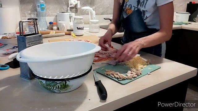 Польша. Сегодня злая🥴 моя работа, тесто хотела выкинуть...из окна🤭 смотреть онлайн