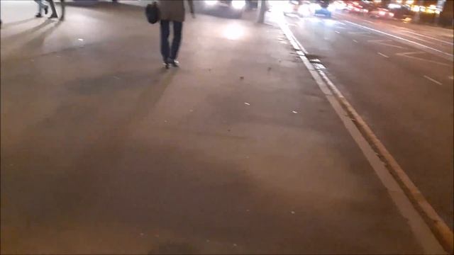 Скорая помощь наконец-то забрала пьяного мужчину у магазина «BILLA». Рогожский вал улица д 3. смотреть онлайн