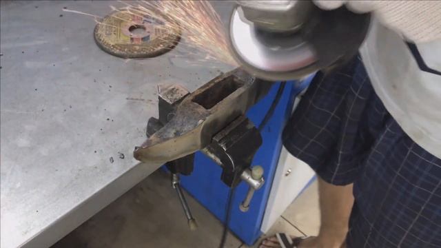Восстановление Пожарного Топора | Rusty Fire Axe Restoration смотреть онлайн