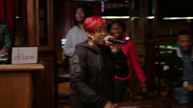 Grammy-Nominee Rapsody Performs 'Pay Up' At a Pool Hall | The Rundown With Robin Thede смотреть онлайн