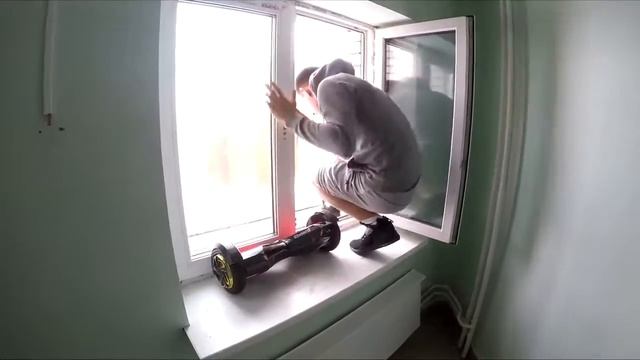 ПРИДУРКИ СБРОСИЛИ ГИРОСКУТЕР С КРЫШИ/ШОК/ЧУТЬ НЕ УПАЛИ