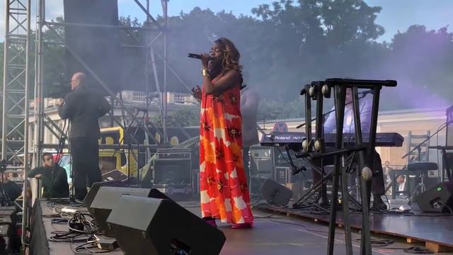 Karmen Moxie и DynamicJames ПЕТРОДЖАЗ 2017 LIVE 15 07 2017 смотреть онлайн