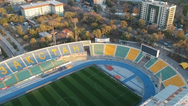 Улицы Алматы - Осень в мегаполисе - Street of Almaty - Autumn in the city смотреть онлайн