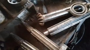 сборка КПП т-40. первинний вал и вторичний.